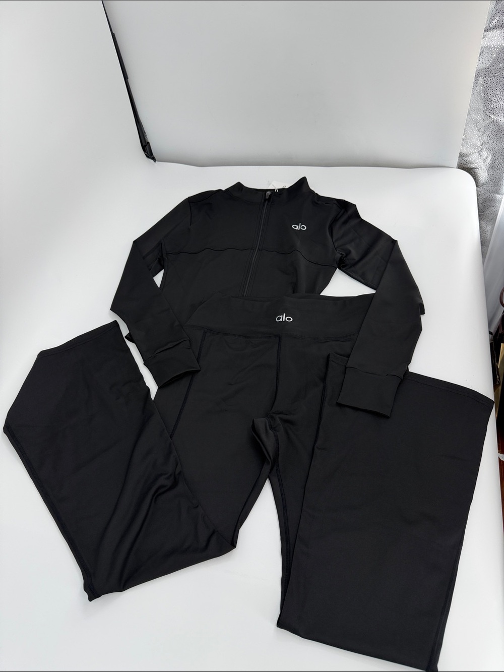 ALO Yoga Black High-Waist Leggings with Zip-Front Crop Top